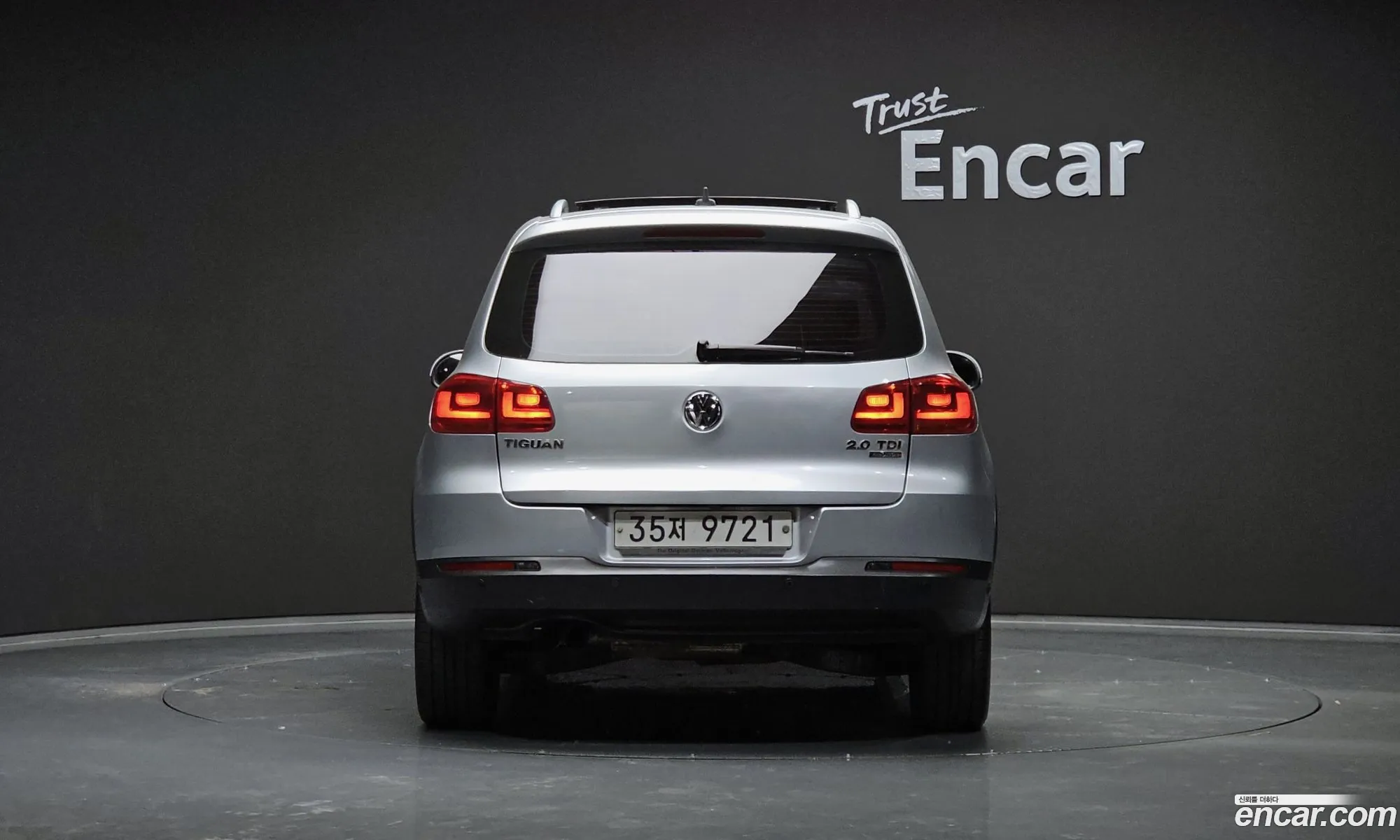 Volkswagen New Tiguan 20 Tdi Premium 5N - фотография 12497390