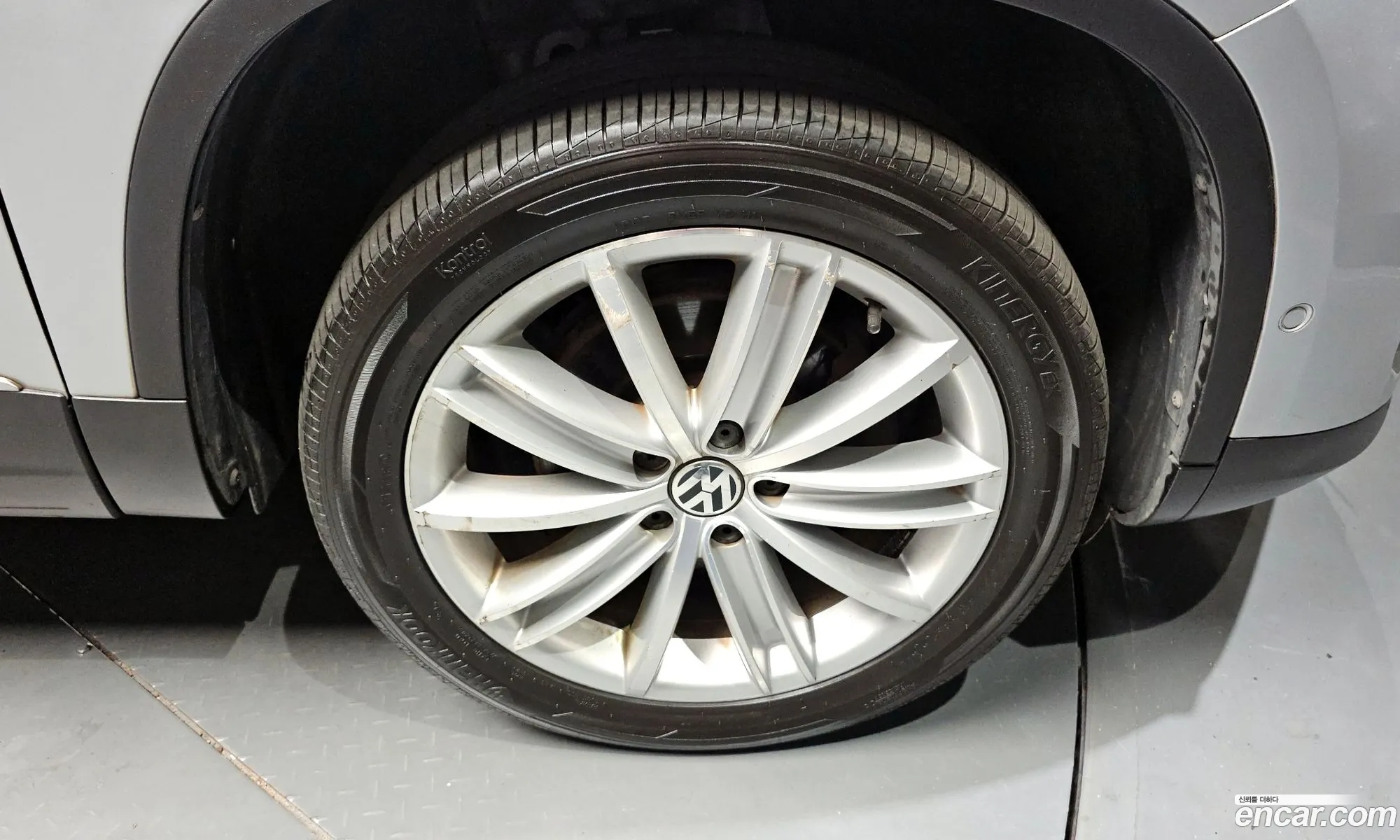 Volkswagen New Tiguan 20 Tdi Premium 5N - фотография 12497391