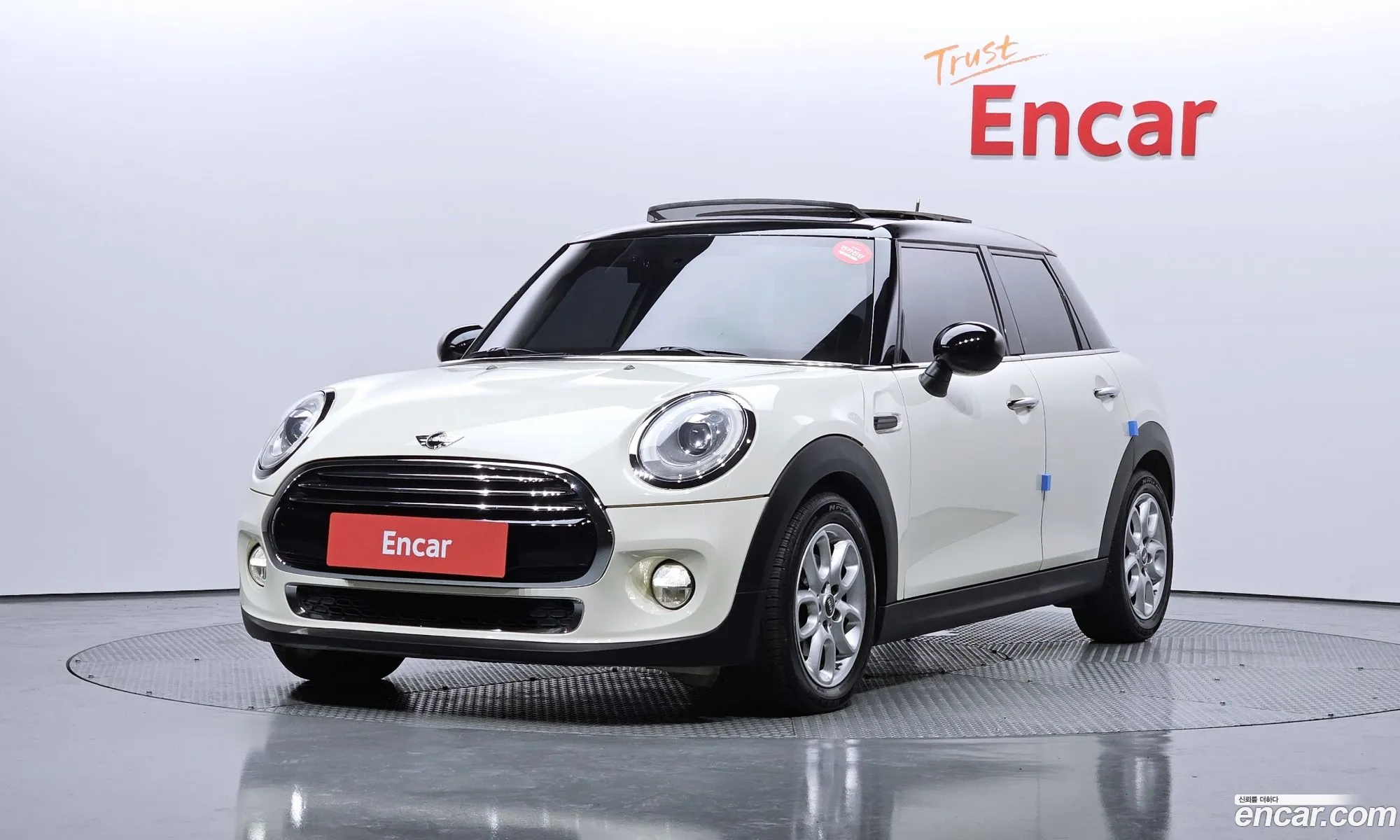 Mini Cooper D 5-Door High 3Rd Generation - фотография 851405