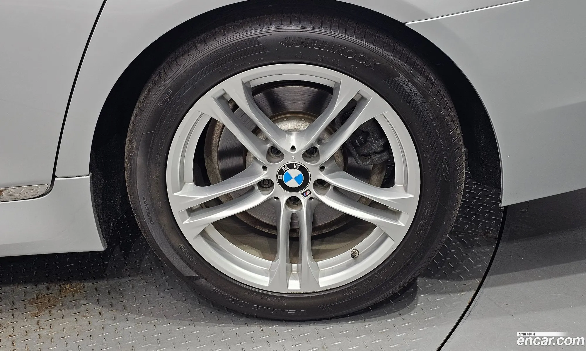 BMW 5 Series F10 528I M Aerodynamics - фотография 11612217