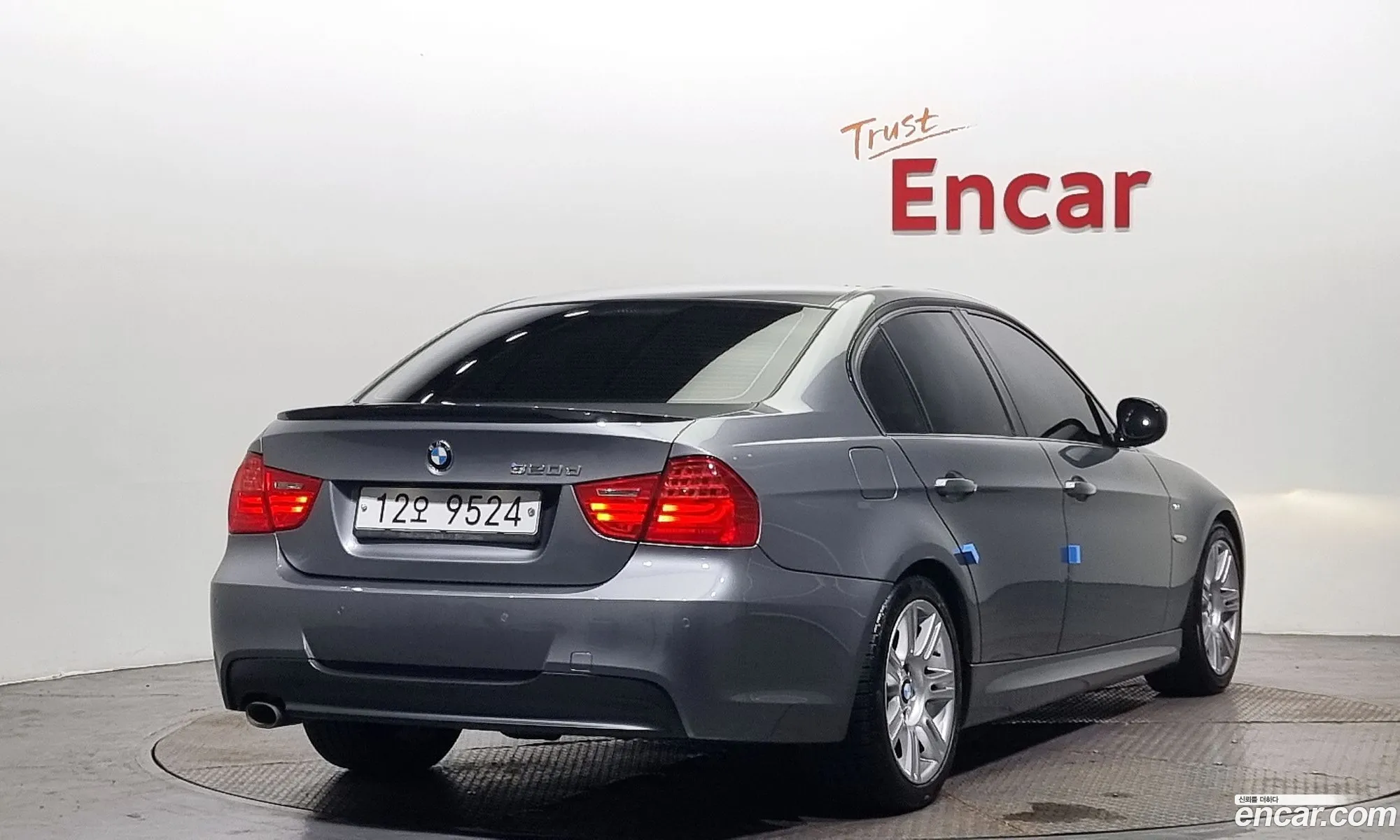 BMW 3 Series E90 320D Sedan - фотография 12433274