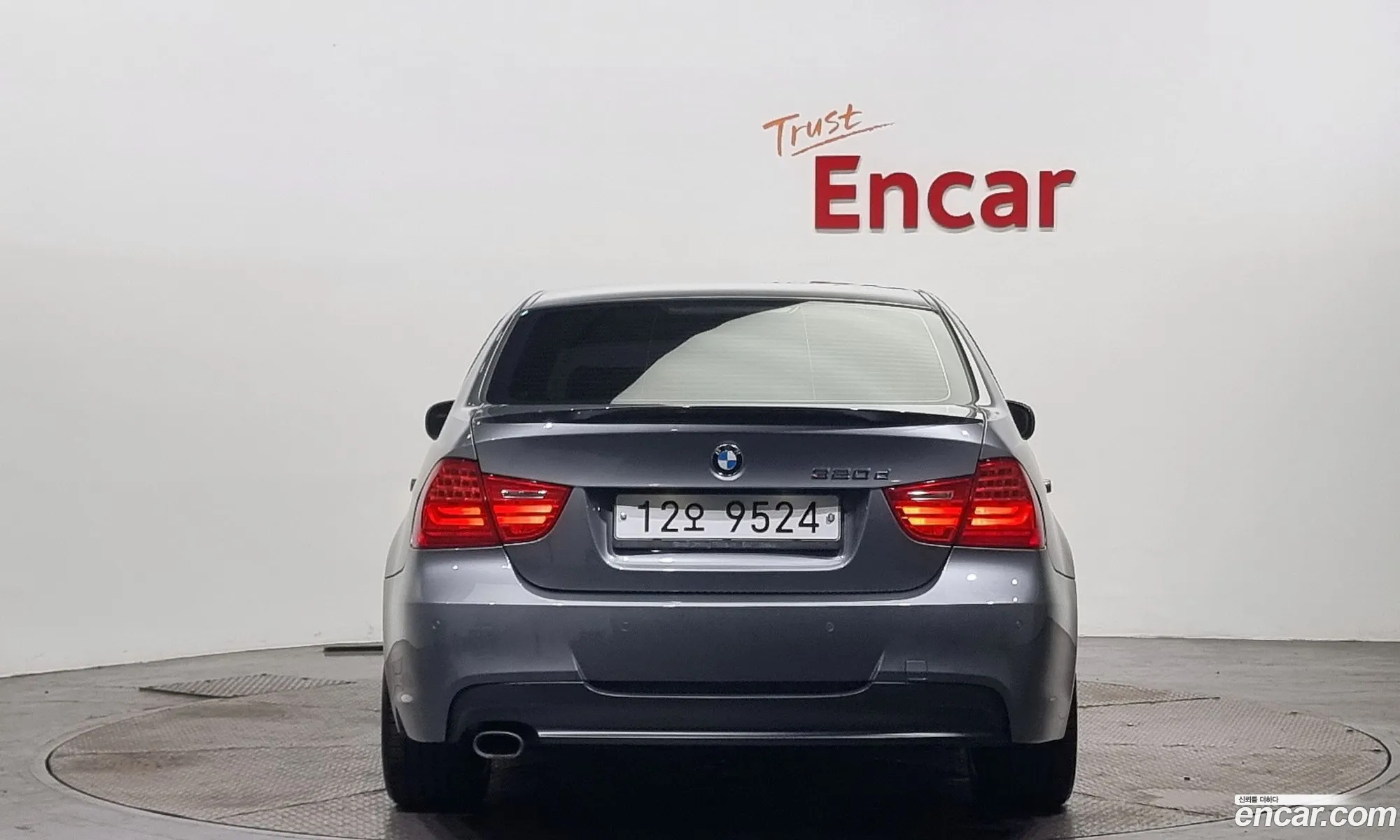 BMW 3 Series E90 320D Sedan - фотография 12433276