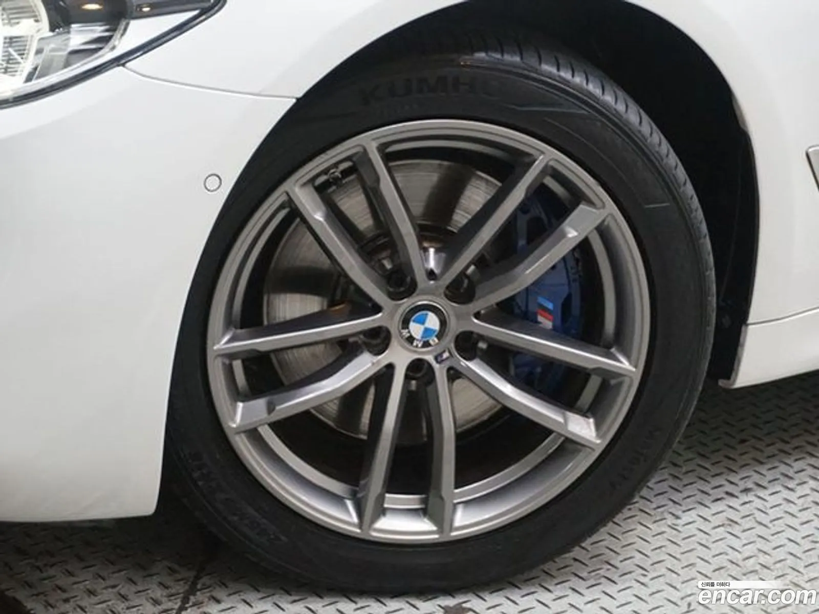 BMW 5 Series G30 530I xDrive M Sports - фотография 12433265