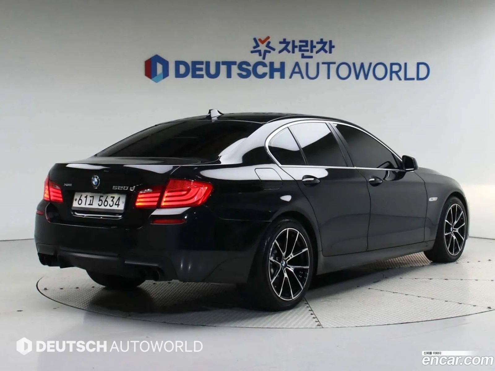 BMW 5 Series F10 520D - фотография 954119