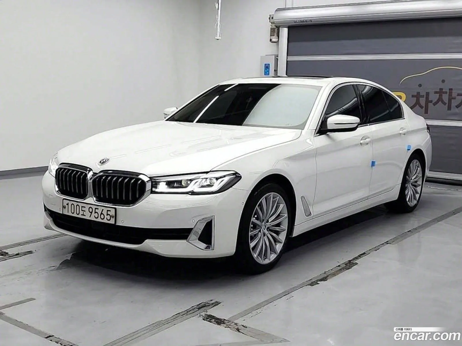 BMW 5 Series G30 530I xDrive Luxury - фотография 334121