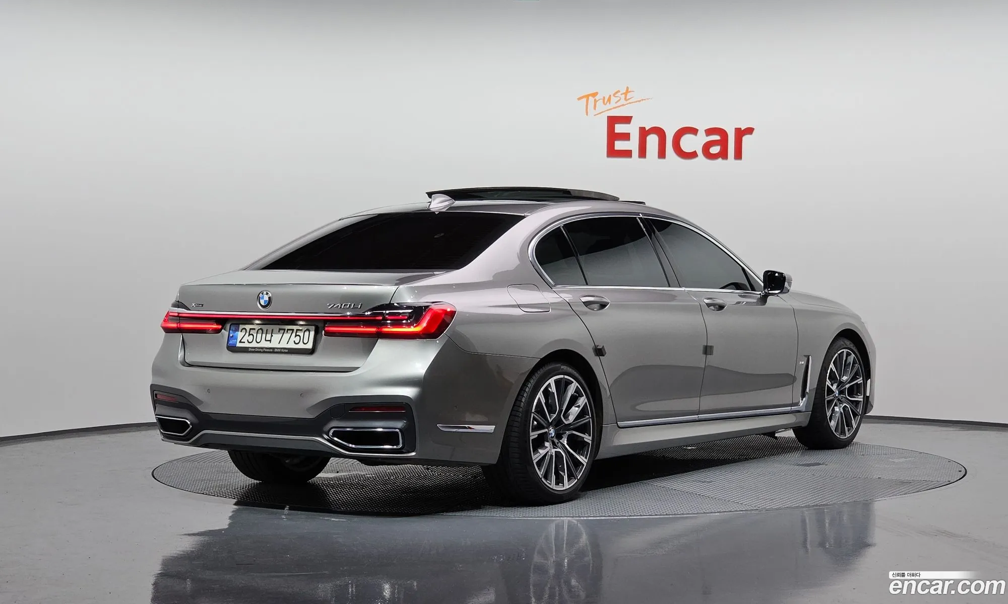 BMW 7 Series G11 740Li xDrive M Sports - фотография 954151
