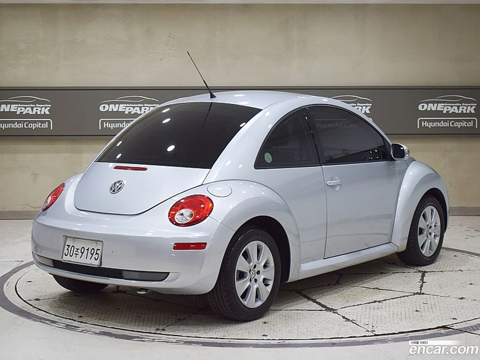Volkswagen New Beetle Deluxe 20 9C - фотография 12497450