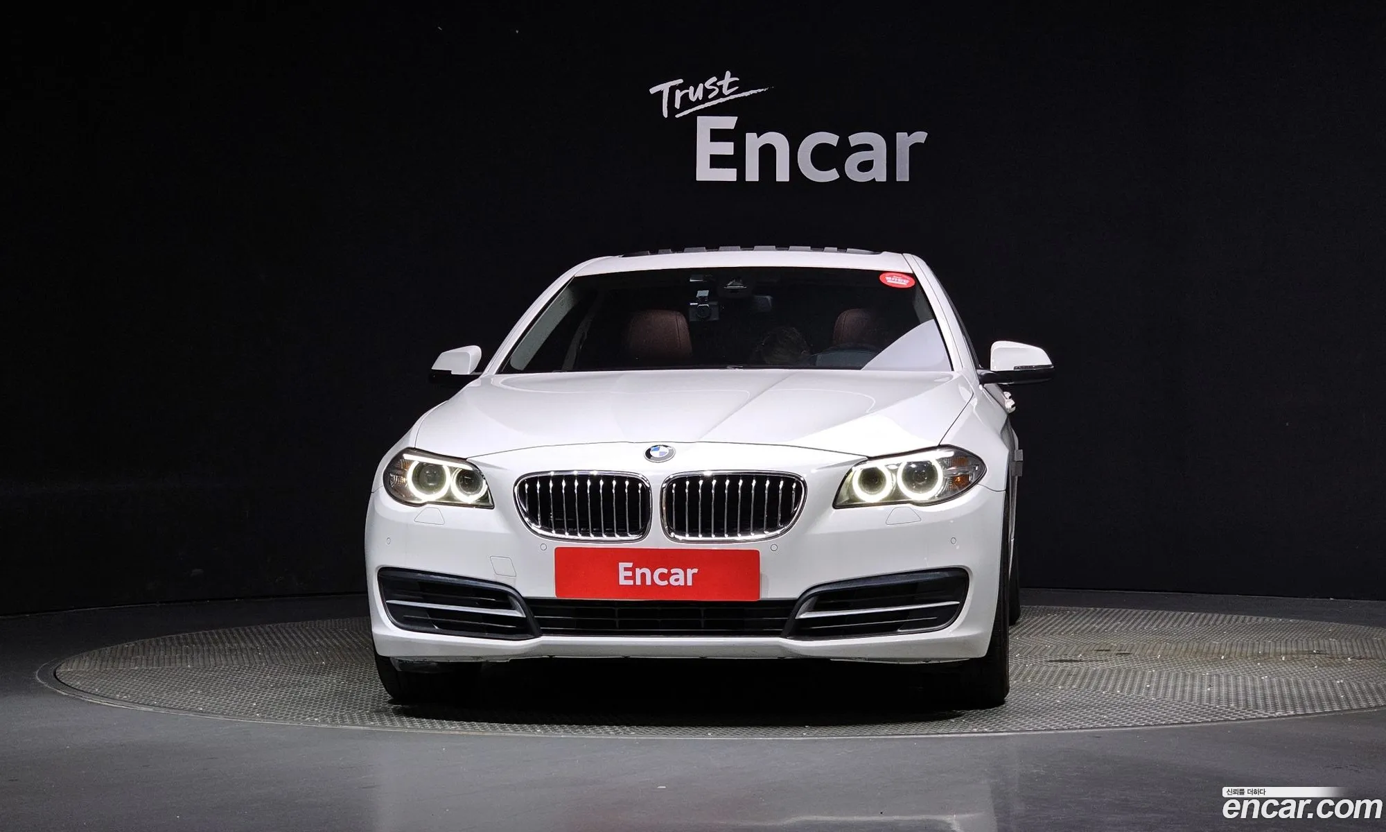 BMW 5 Series F10 520D xDrive - фотография 12433239