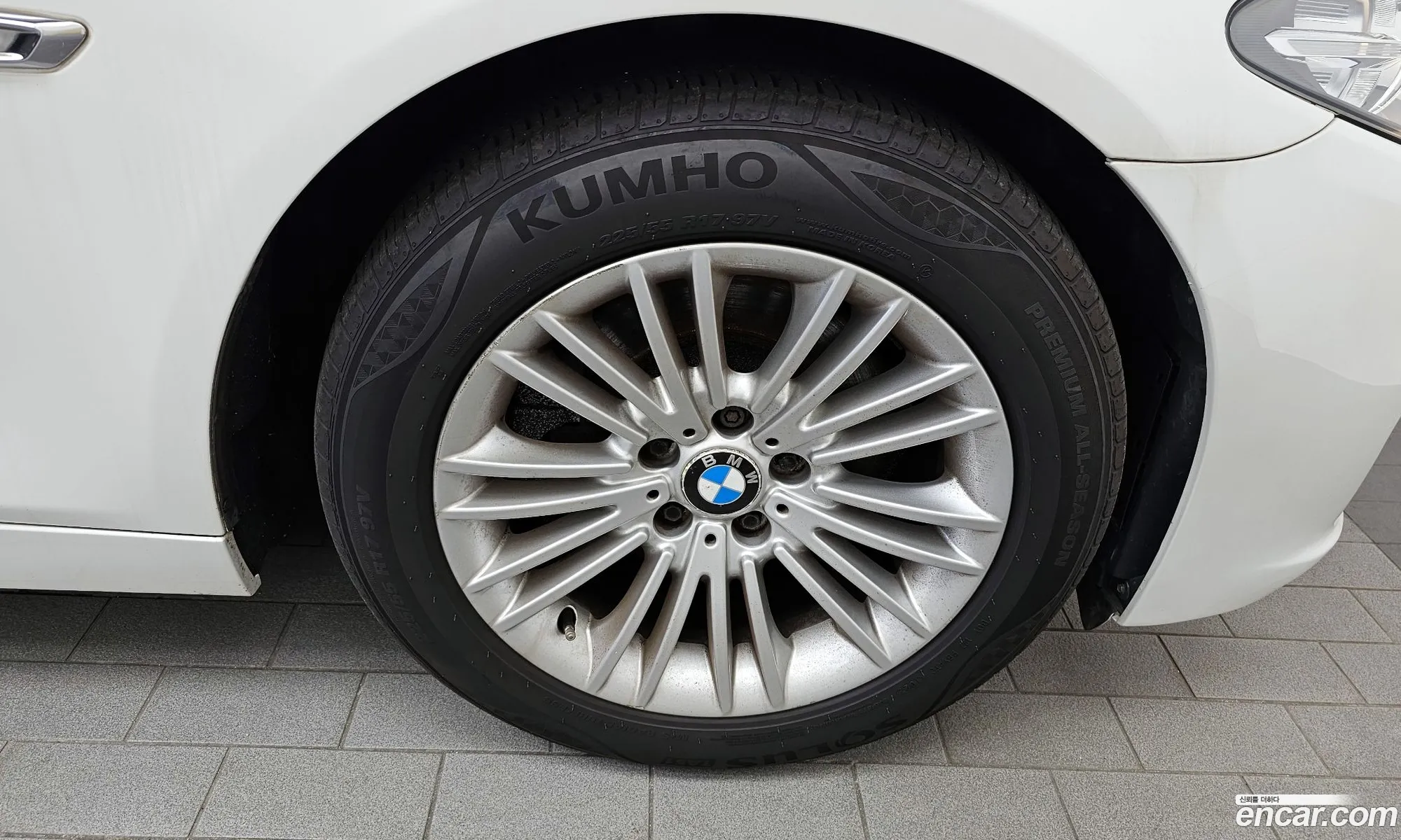 BMW 5 Series F10 520D xDrive - фотография 12433241