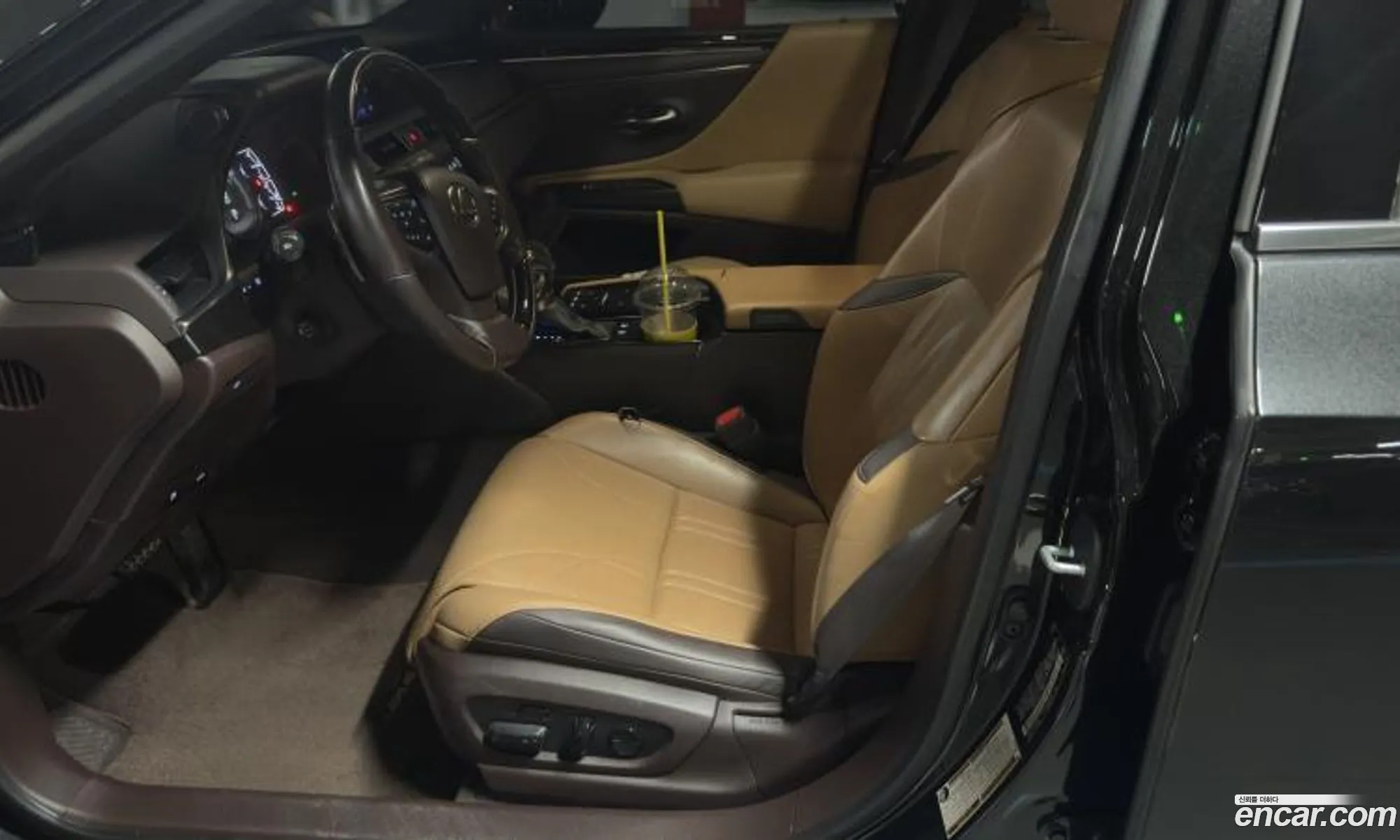 Lexus Es300H 7Th Generation Luxury Plus - фотография 6583668
