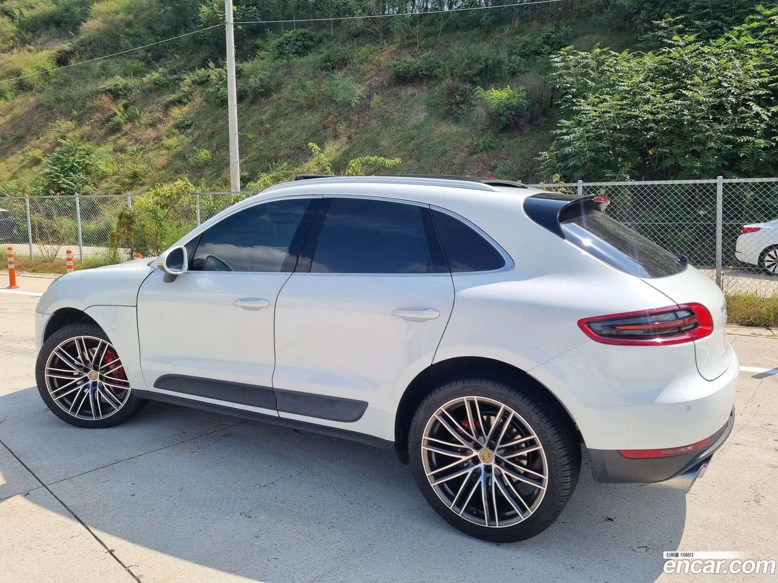 Porsche Macan 30 S Diesel 95B - фотография 946067