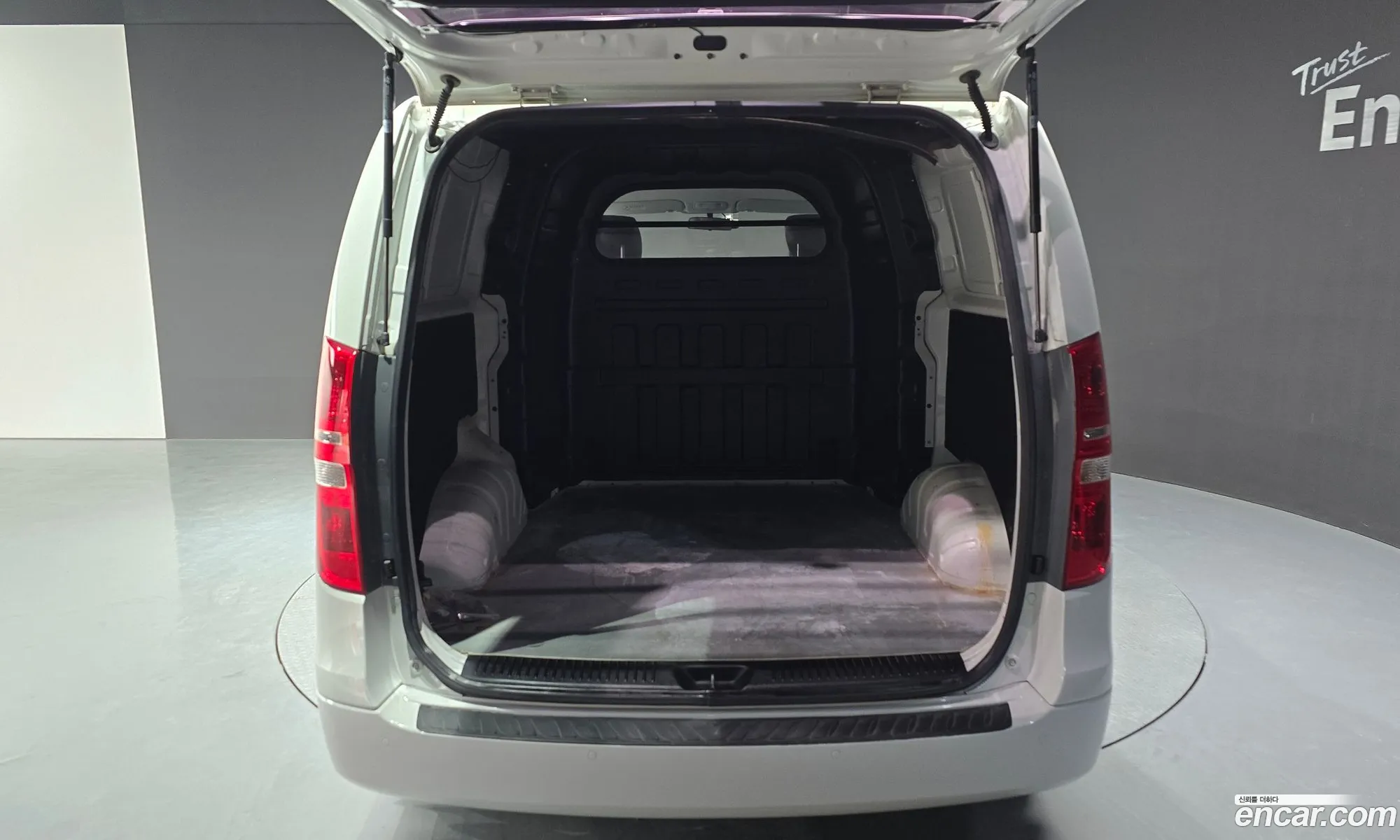 The New Grand Starex Van 5 -Seater Smart - фотография 1484294