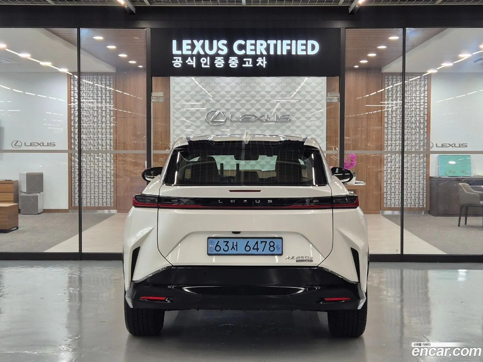 Lexus Rz450E Luxury - фотография 6668857