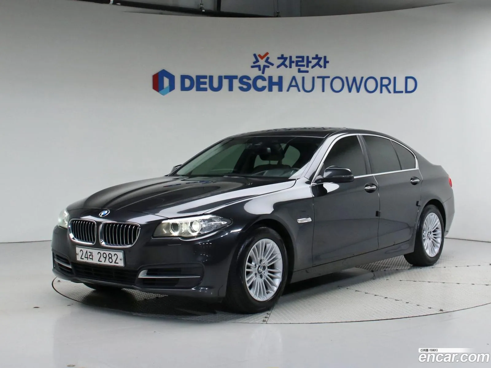 BMW 5 Series F10 520D - фотография 12433221
