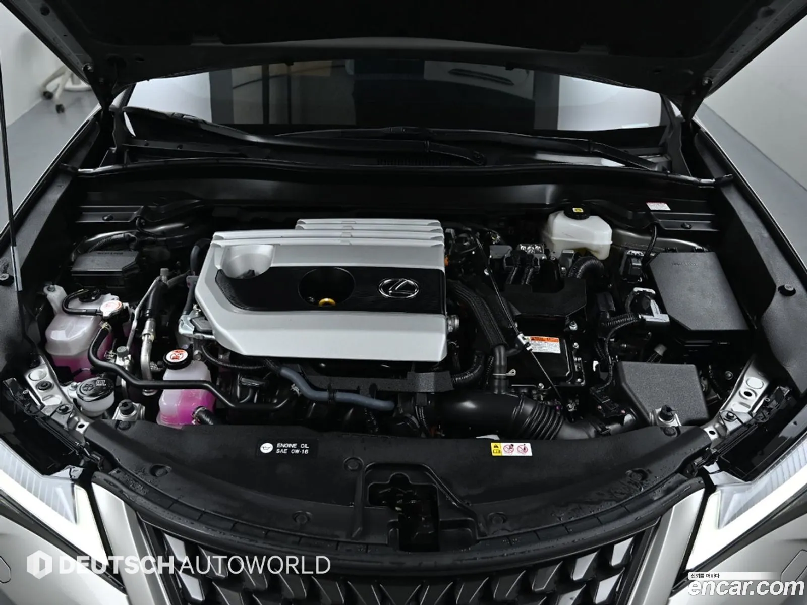 Lexus Ux250H 20 2Wd - фотография 6668871