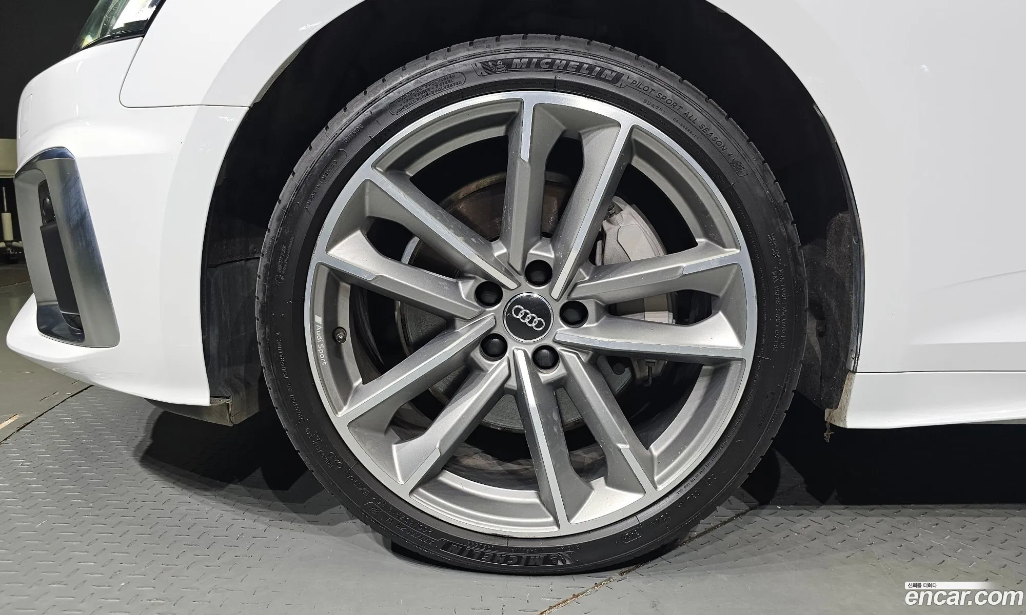 Audi A5 F5 45 Tfsi Quattro Premium Sportback - фотография 13597627
