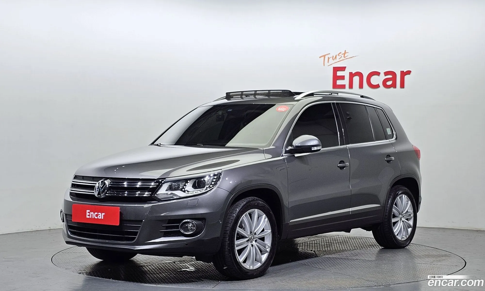 Volkswagen New Tiguan 20 Tdi Premium 5N - фотография 12446937