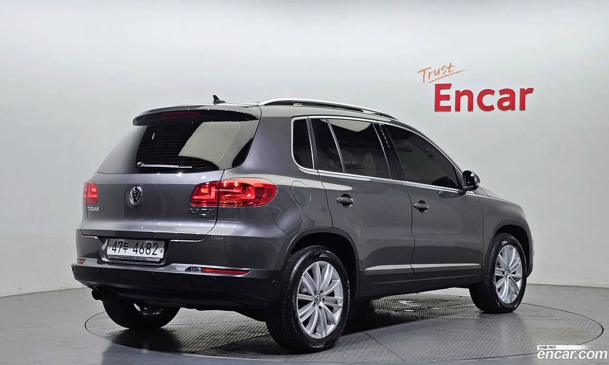 Volkswagen New Tiguan 20 Tdi Premium 5N - фотография 12446938