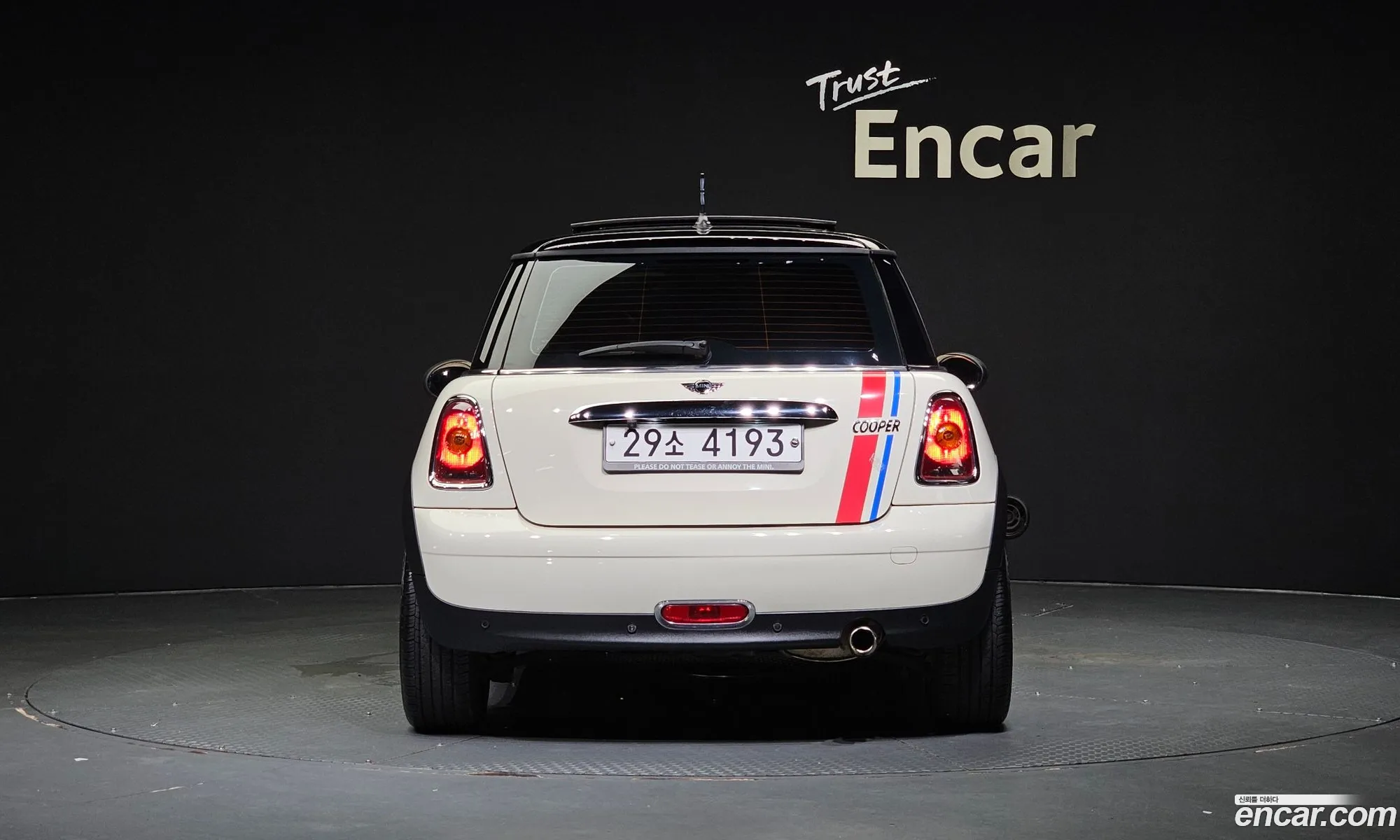 Mini Cooper Mayfair - фотография 1037298
