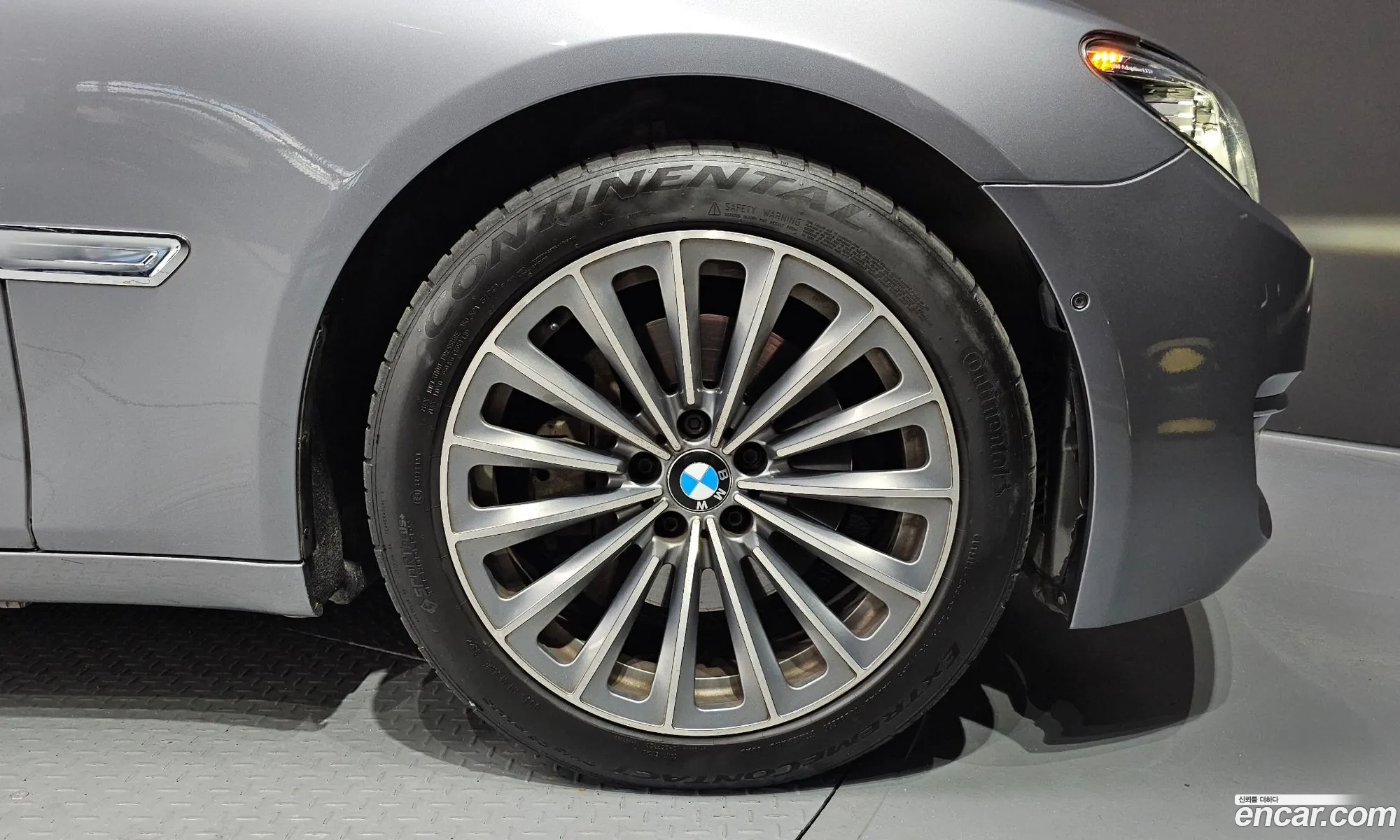 BMW 7 Series F01 730Ld Individual - фотография 954618