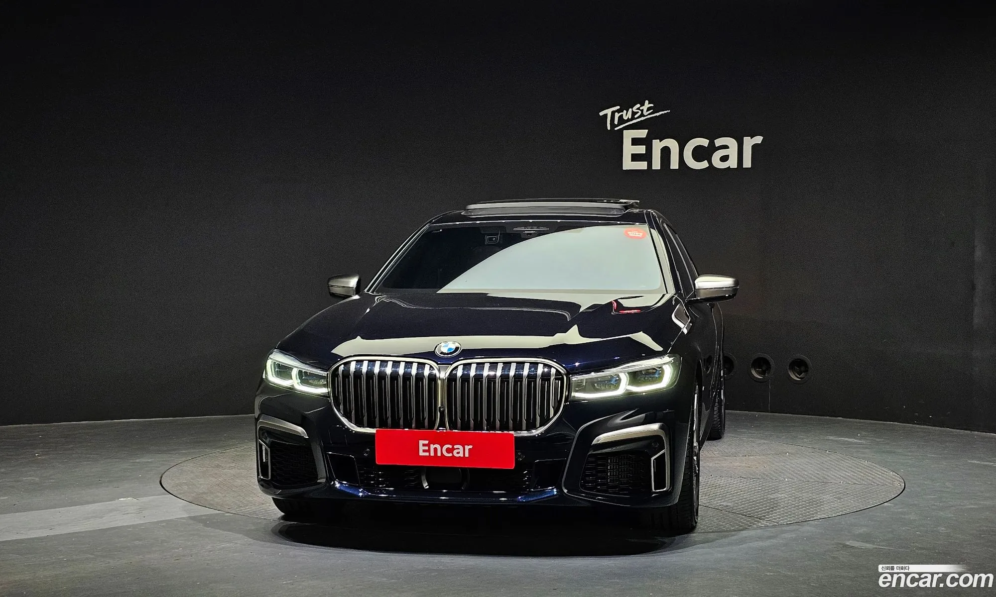 BMW 7 Series G11 M760Li xDrive - фотография 1003167