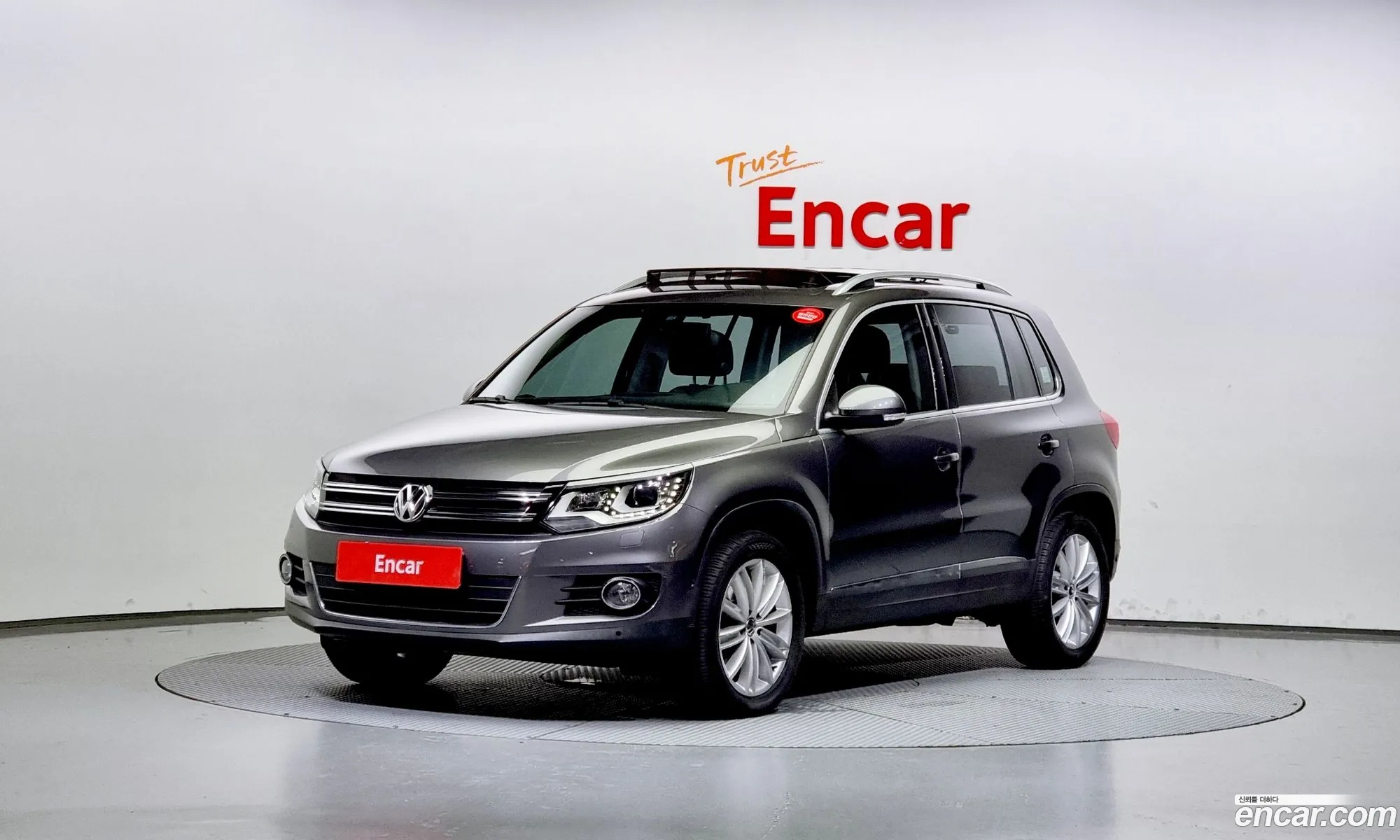 Volkswagen New Tiguan 20 Tdi Premium 5N - фотография 12505629