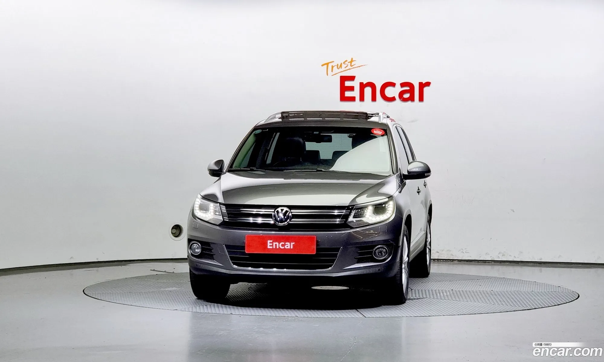 Volkswagen New Tiguan 20 Tdi Premium 5N - фотография 12505631