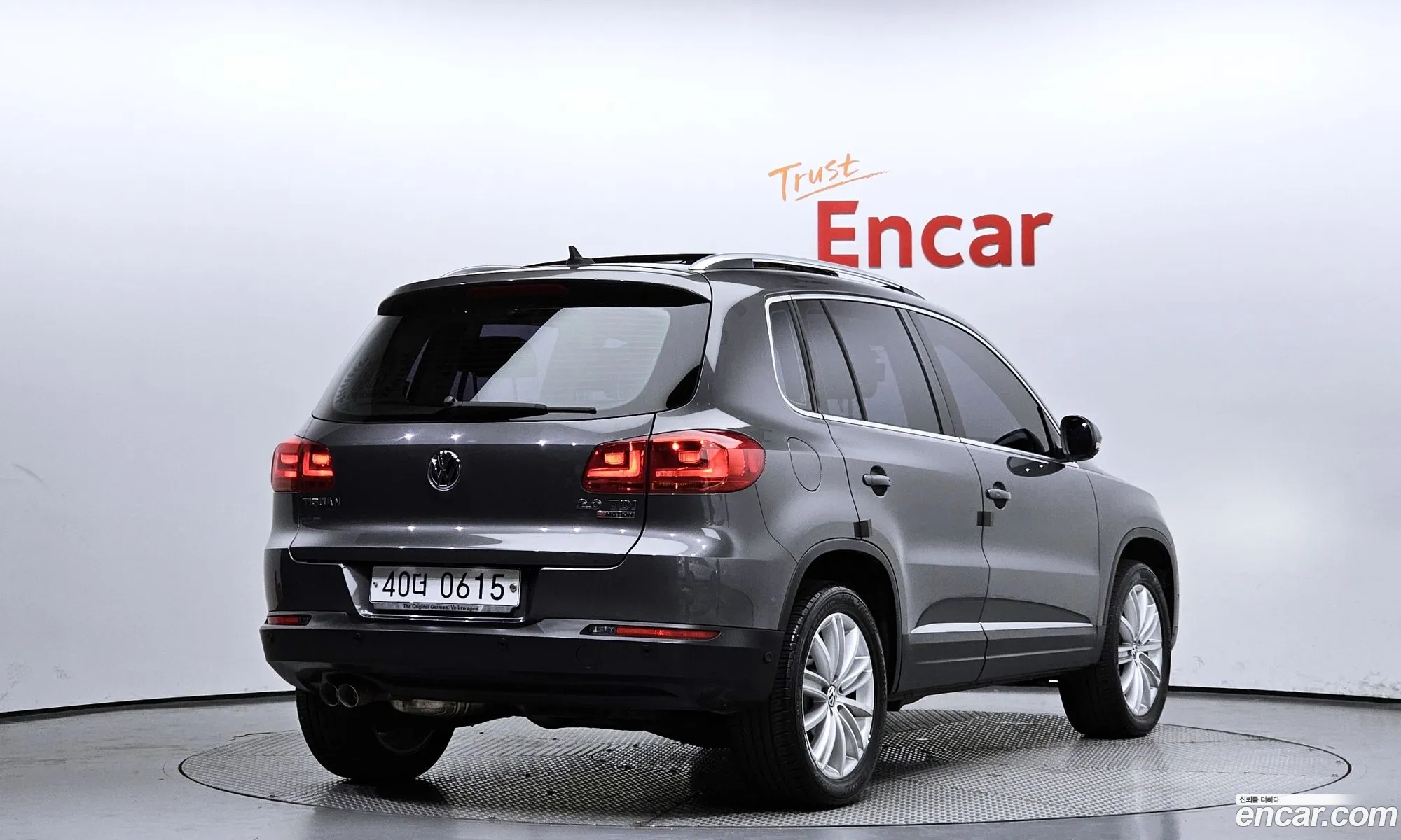Volkswagen New Tiguan 20 Tdi Premium 5N - фотография 12433372