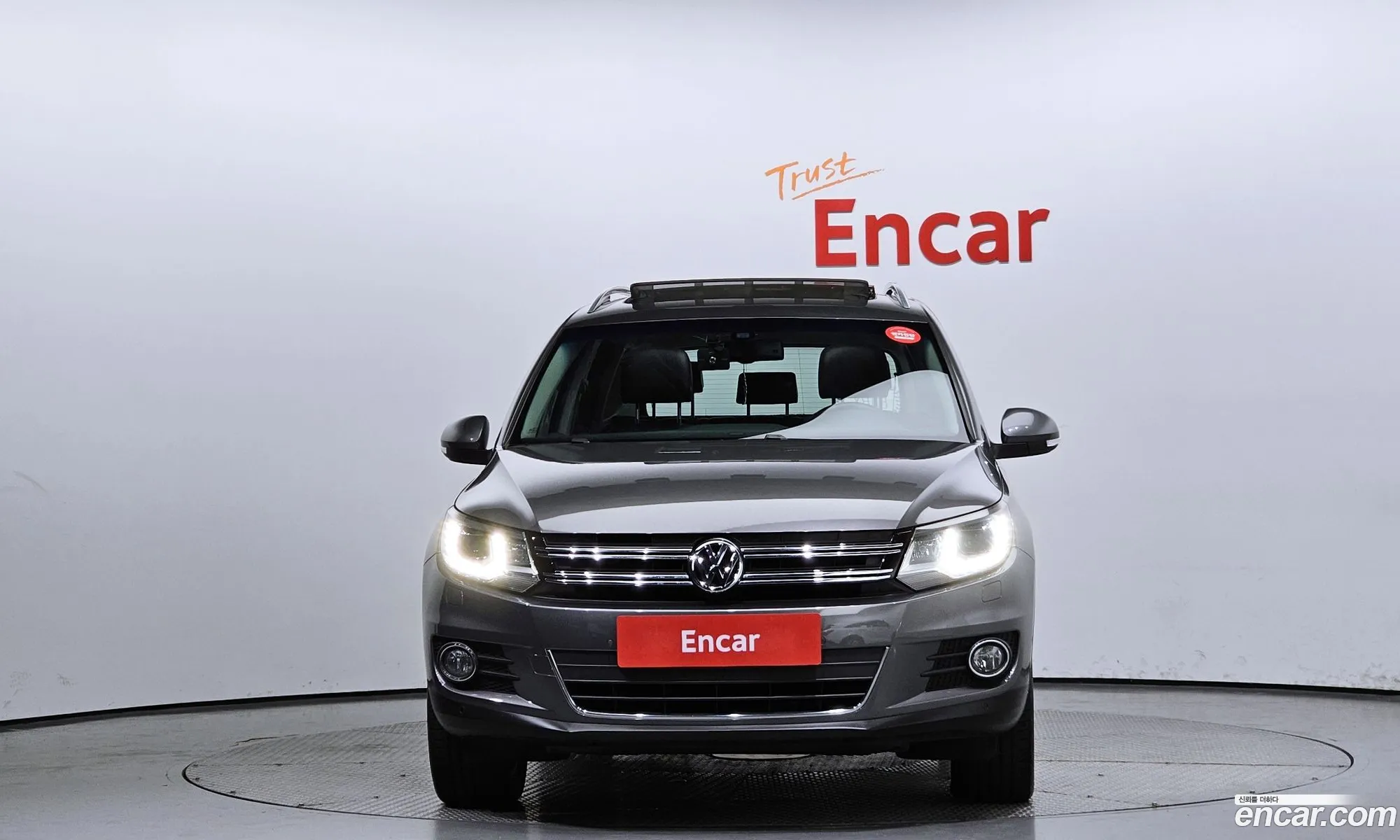Volkswagen New Tiguan 20 Tdi Premium 5N - фотография 12433373