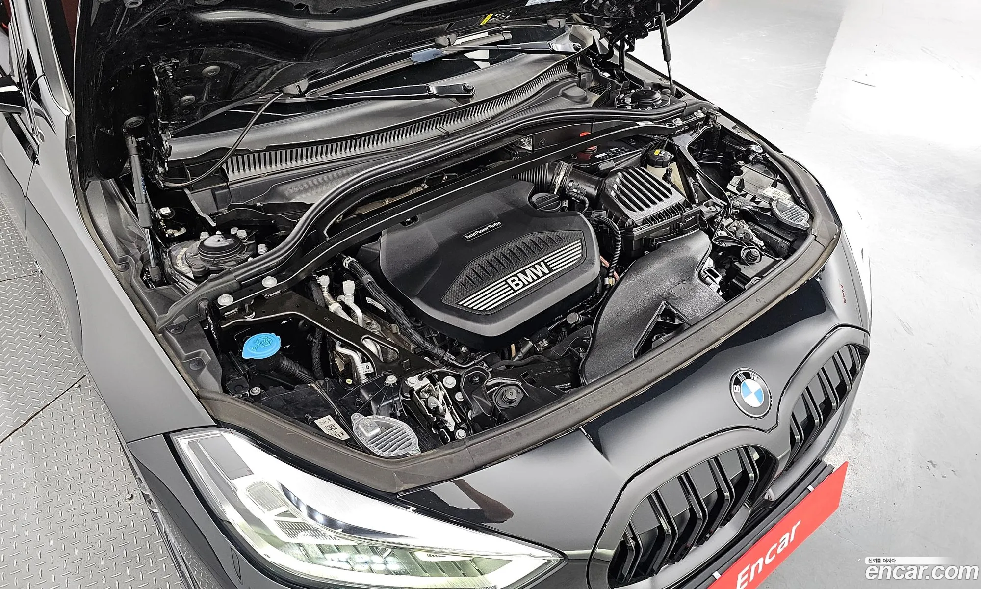 BMW 1 Series F40 118D M Sports - фотография 1044904
