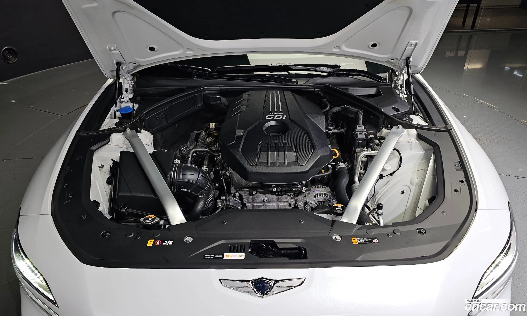 Genesis The New G70 Gasoline 20T 4Wd - фотография 12619189