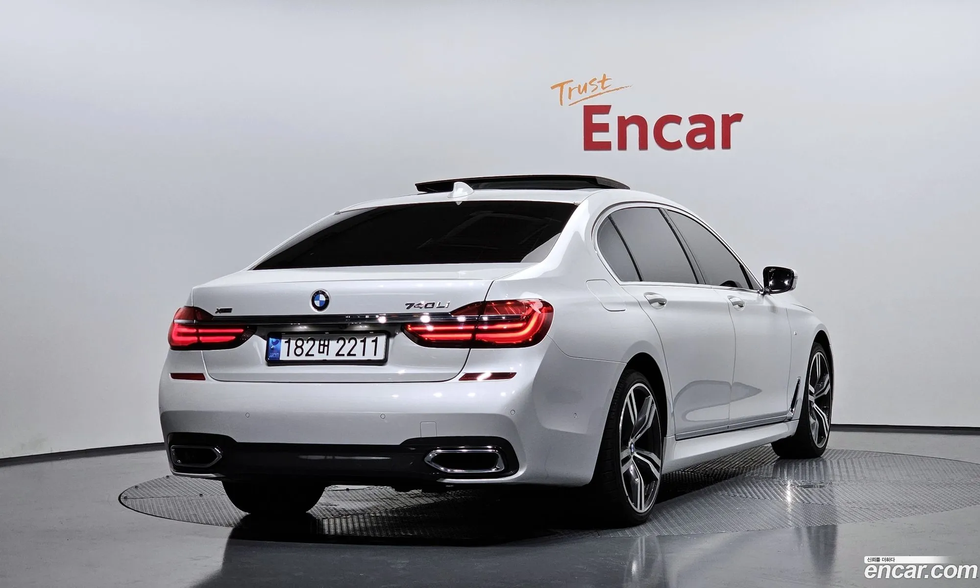 BMW 7 Series G11 740Li xDrive M Sports - фотография 951438