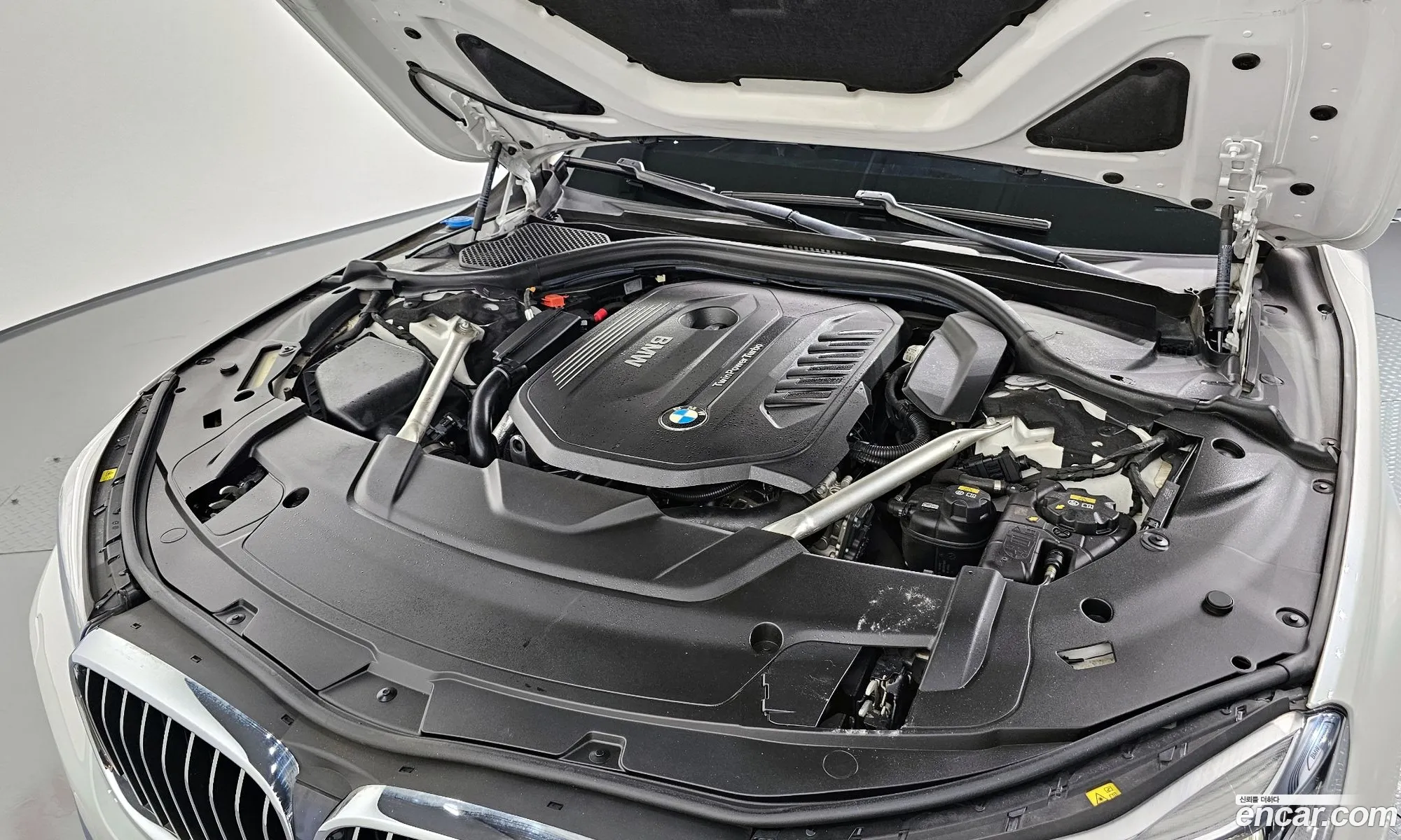 BMW 7 Series G11 740Li xDrive M Sports - фотография 951442