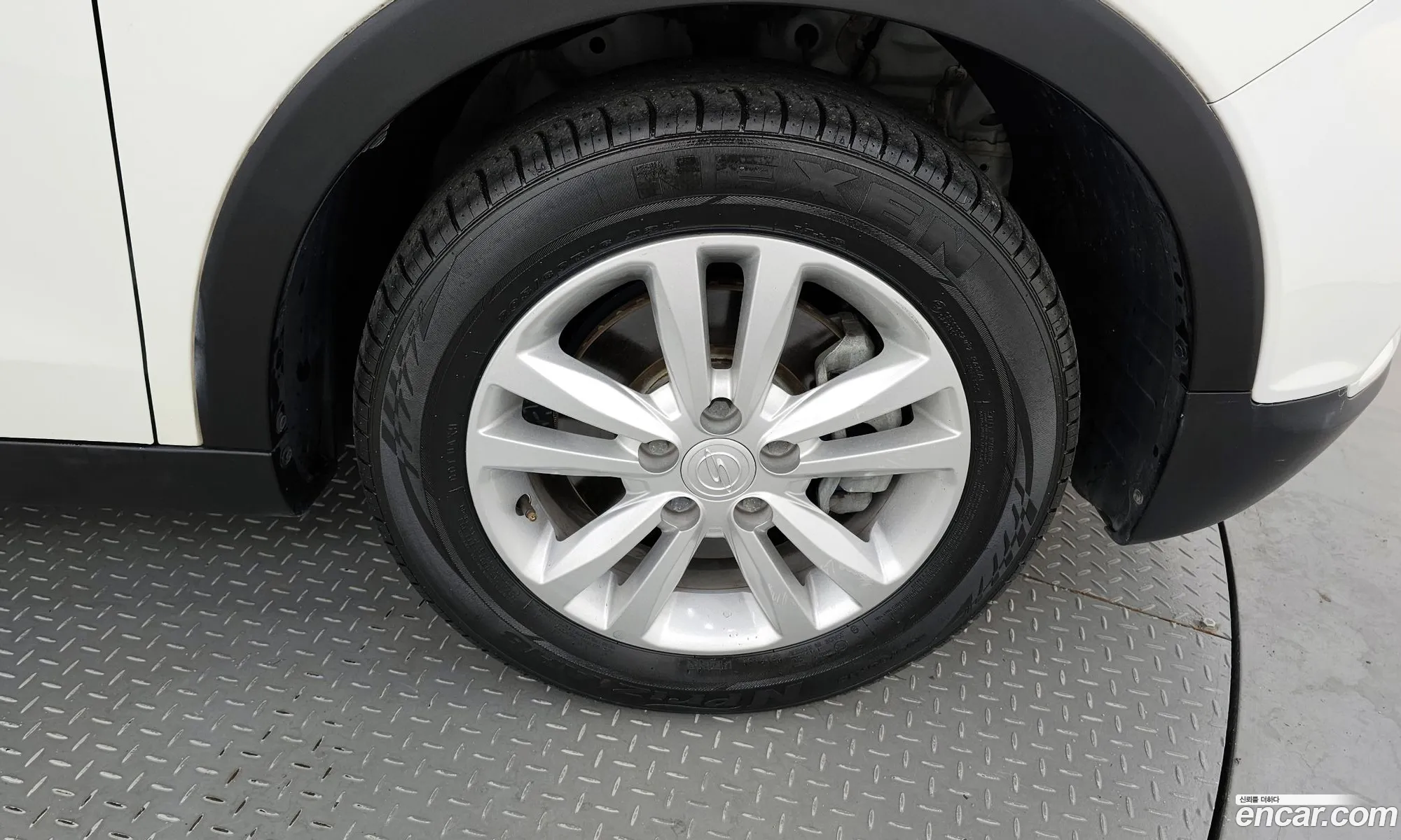 Kg Mobility Ssangyong Tivoli Vx 2Wd - фотография 4967631