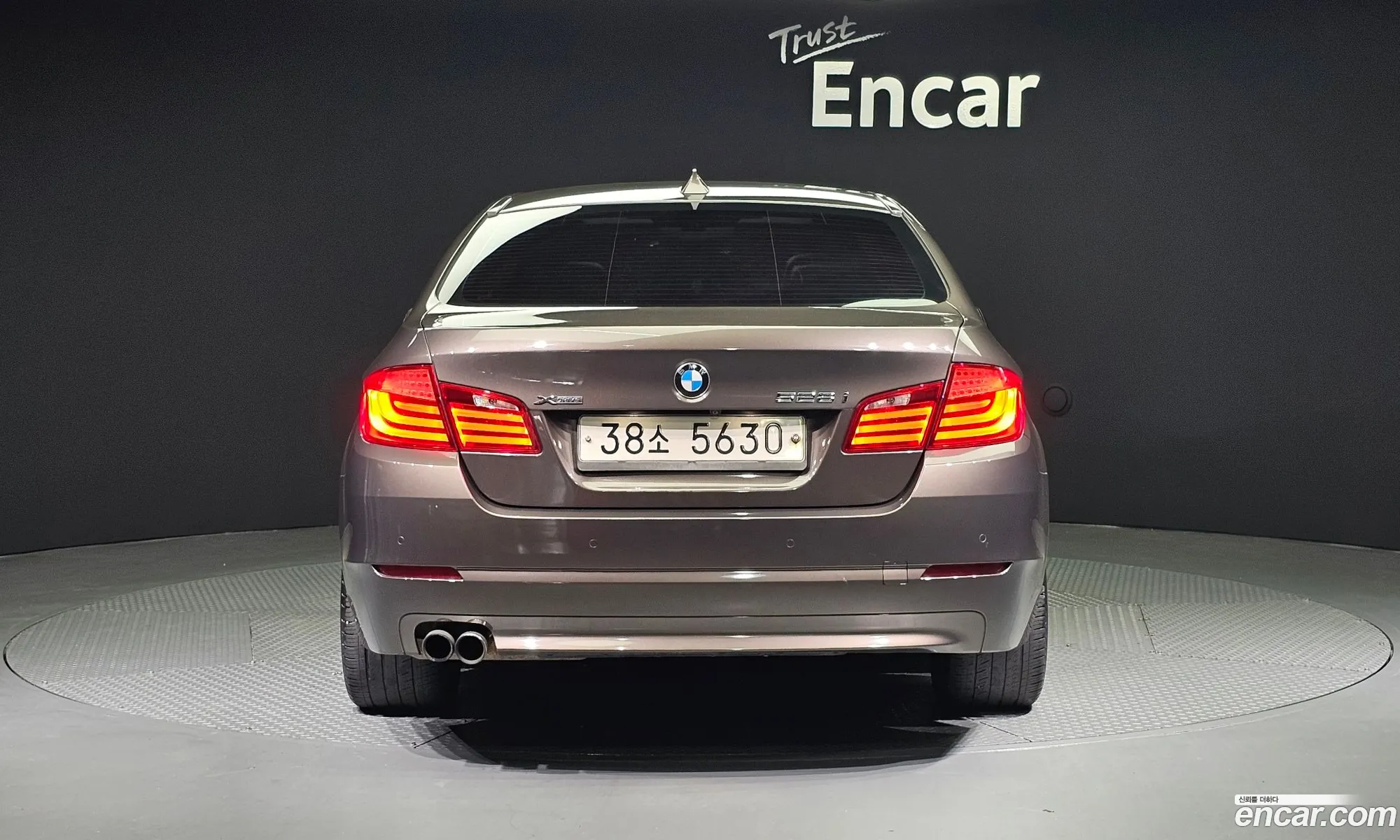 BMW 5 Series F10 528I xDrive - фотография 940549