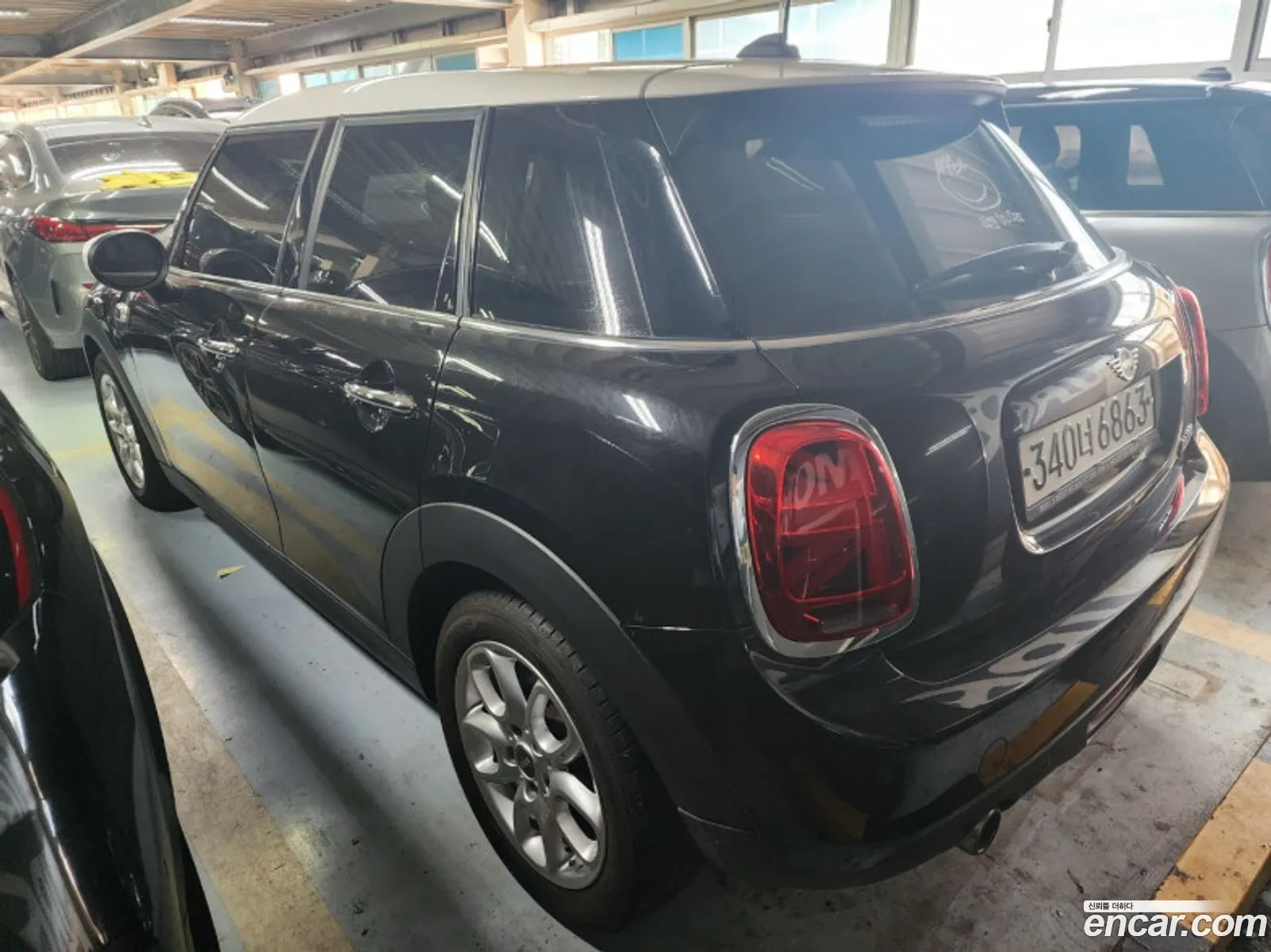 Mini Cooper 5-Door High 3Rd Generation - фотография 872599