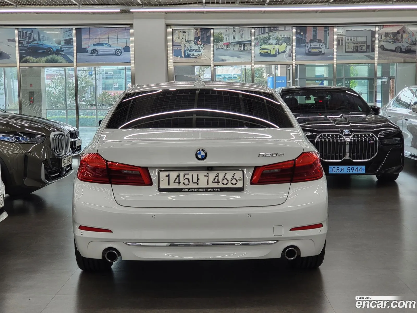 BMW 5 Series G30 520D Luxury Plus - фотография 937564