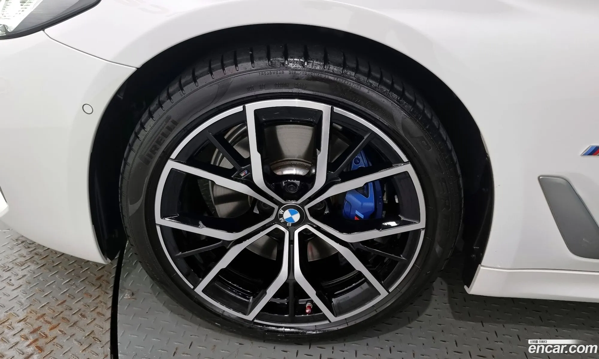 BMW 5 Series G30 530I M Sports - фотография 12421878