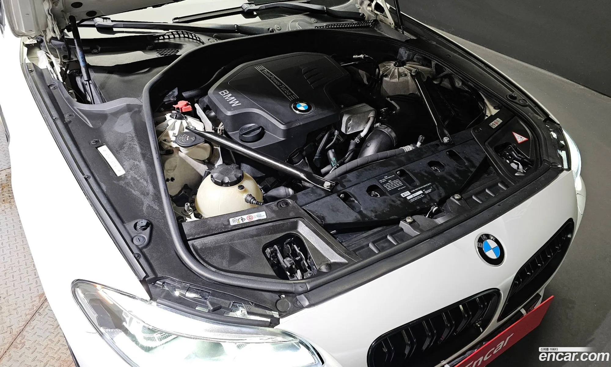 BMW 5 Series F10 528I - фотография 12421855