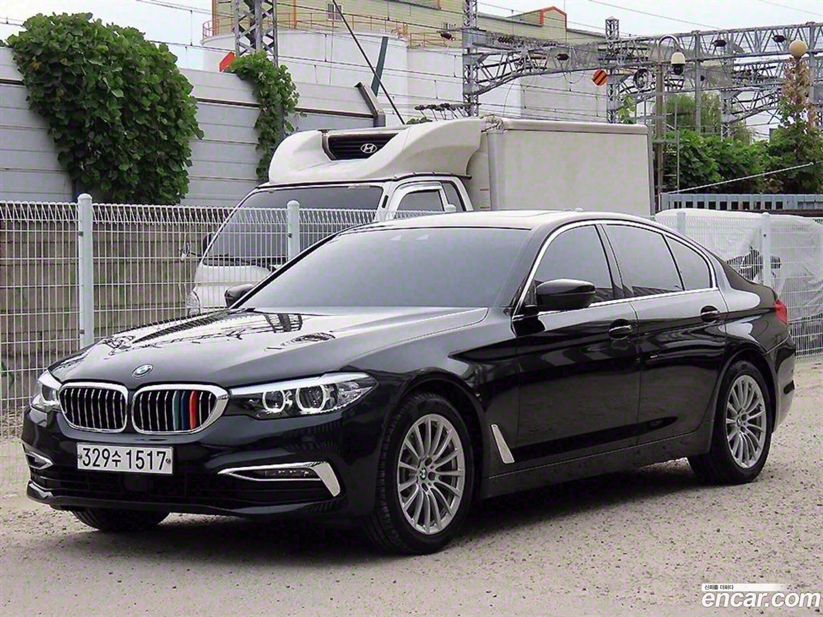 BMW 5 Series G30 520I Luxury - фотография 937587