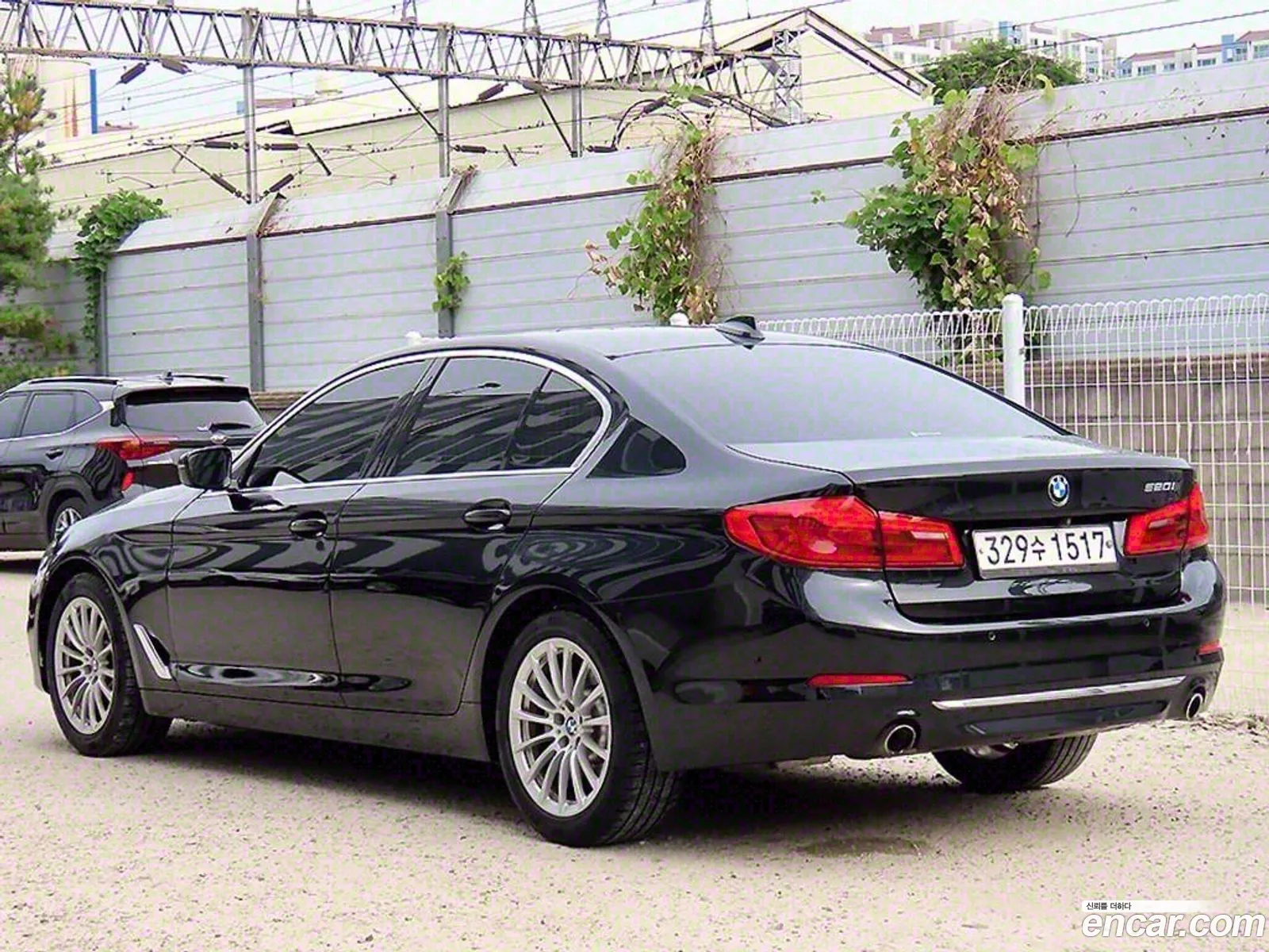 BMW 5 Series G30 520I Luxury - фотография 937588