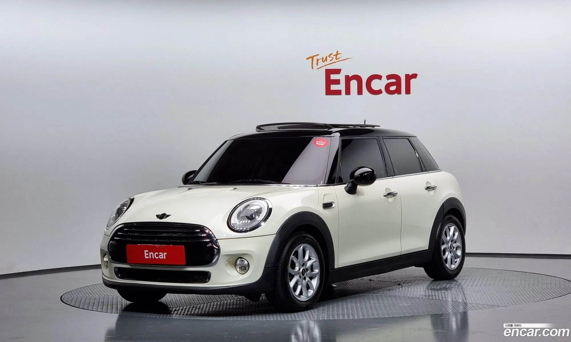 Mini Cooper D 5-Door High 3Rd Generation - фотография 1021461