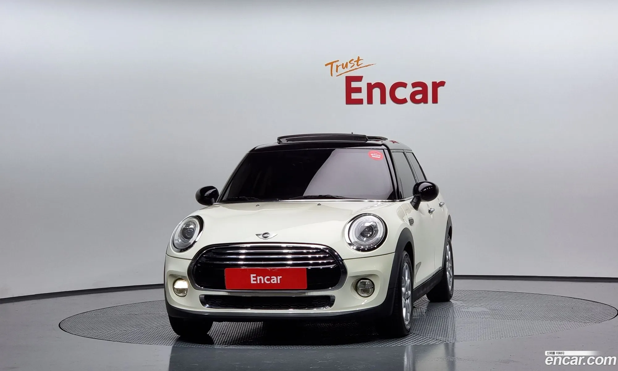 Mini Cooper D 5-Door High 3Rd Generation - фотография 1021463