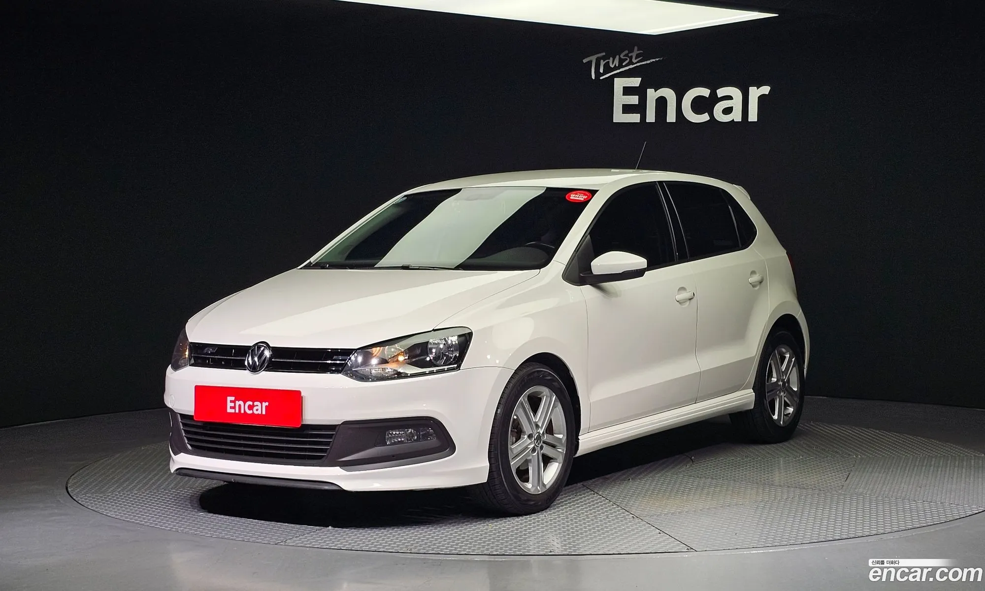 Volkswagen Polo 16 Tdi R-Line 5Th Generation - фотография 12408027