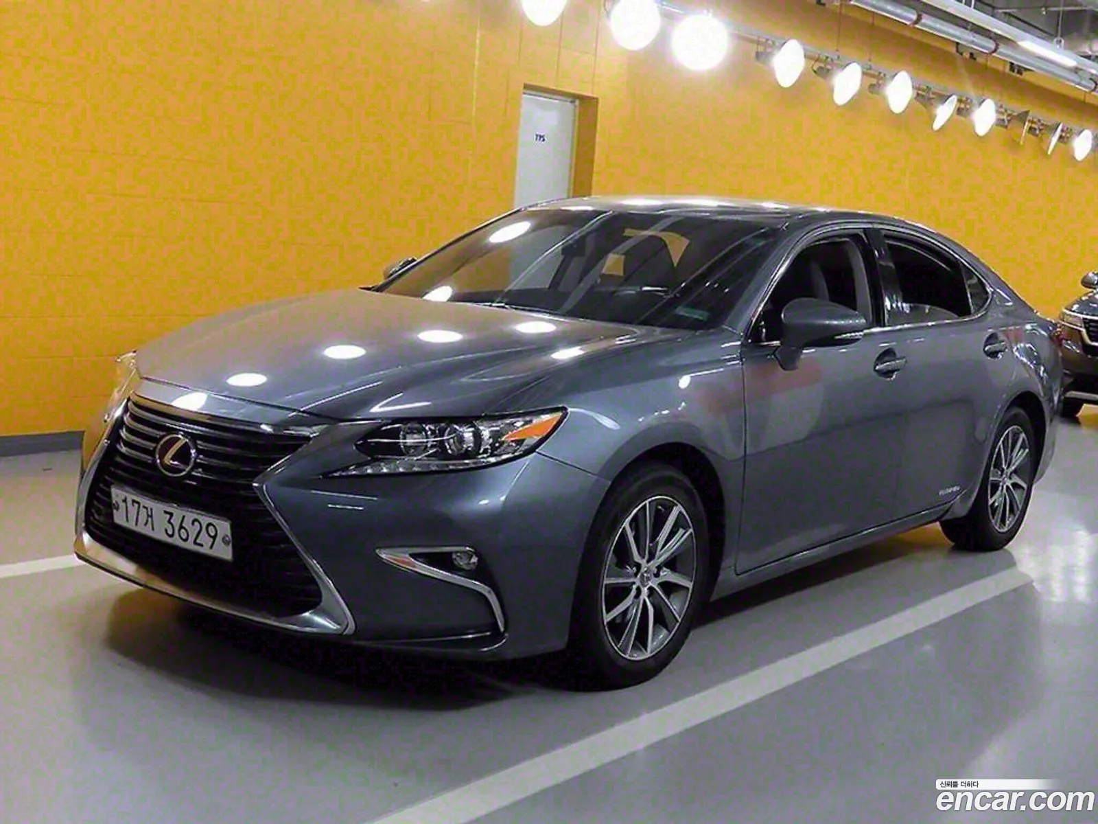 Lexus New Es300H Supreme Xv60 - фотография 6534501