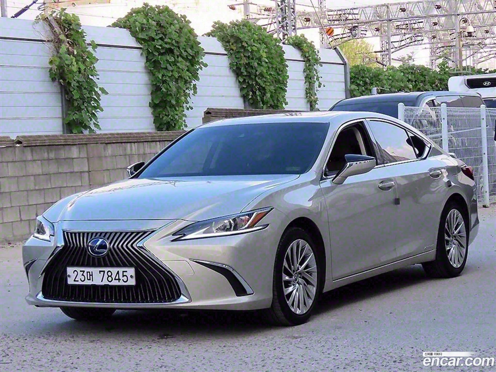 Lexus Es300H 7Th Generation Luxury Plus - фотография 6585653
