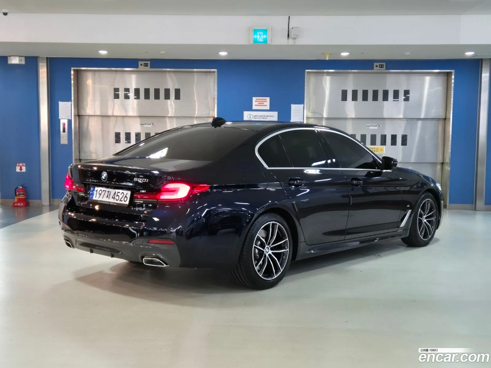 BMW 5 Series G30 520I M Sports - фотография 12405689