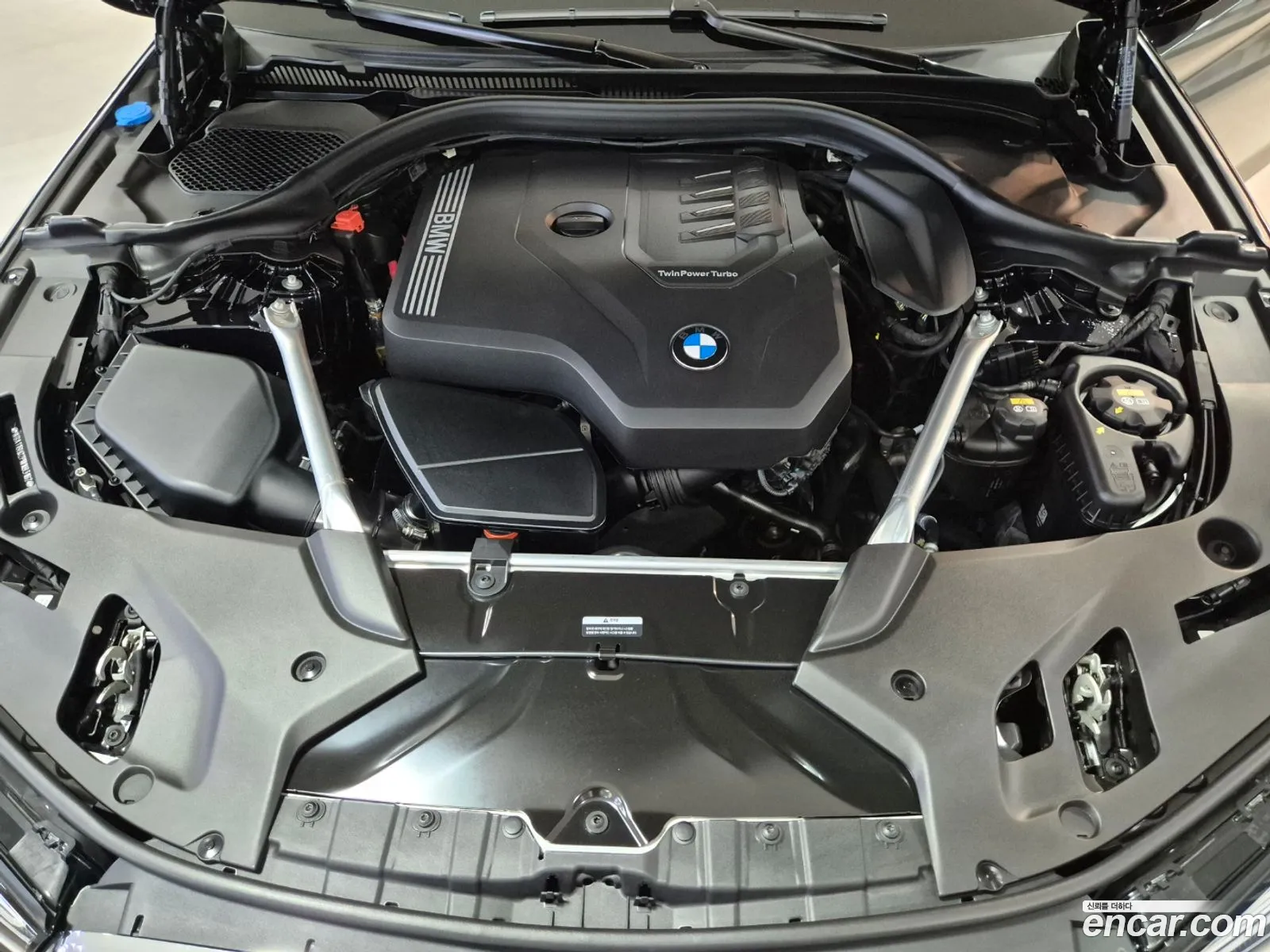 BMW 5 Series G30 520I M Sports - фотография 12405693