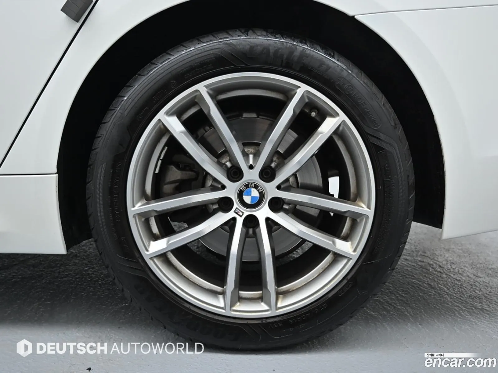 BMW 5 Series G30 520D M Sports - фотография 97716