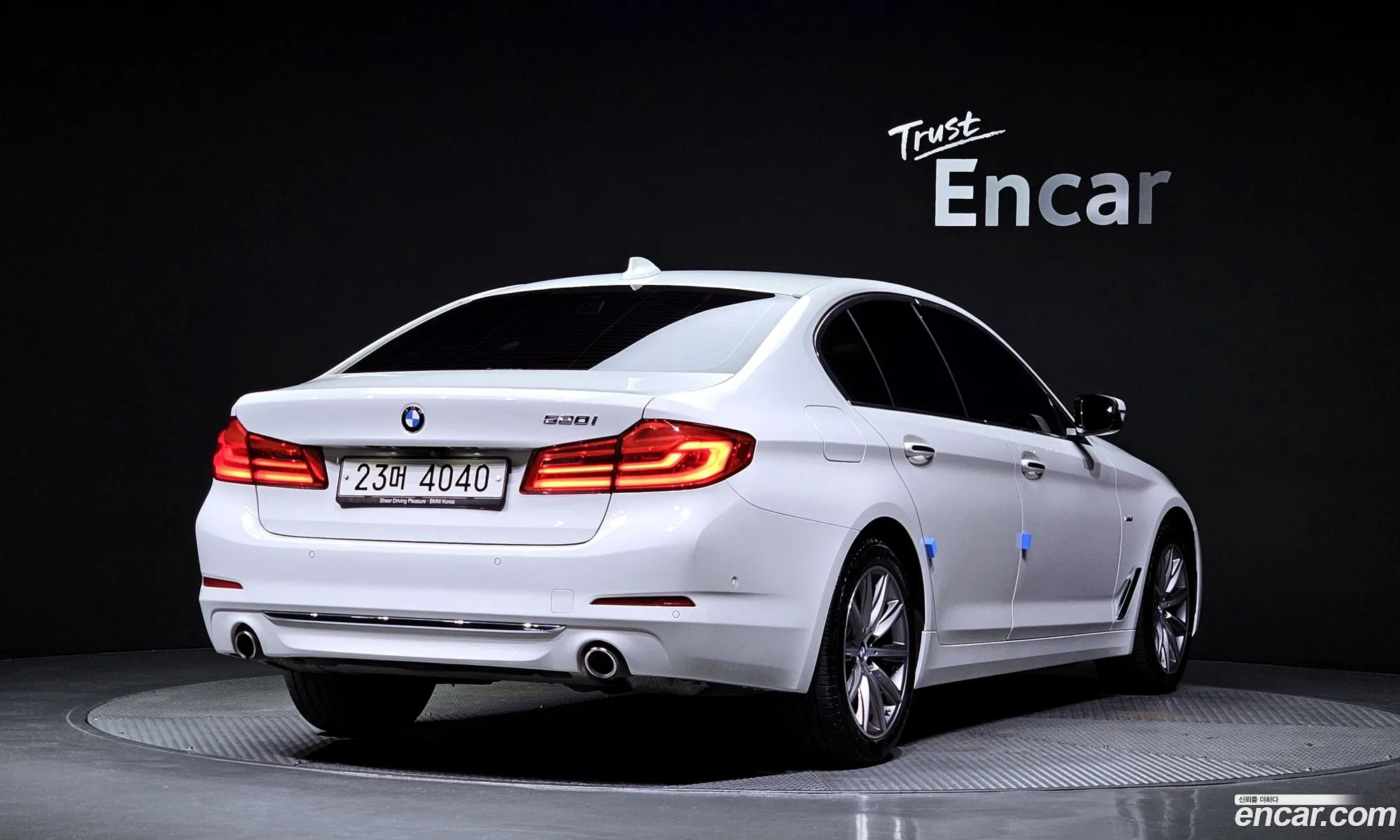 BMW 5 Series G30 520I Luxury - фотография 1051130